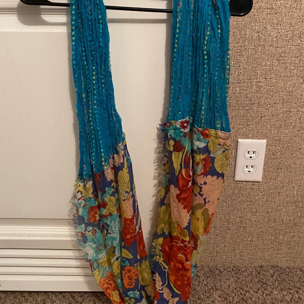 Scarf - Picture 2 of 2